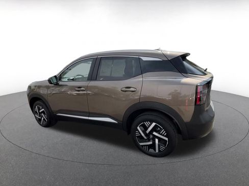 Used 2026 Nissan Kicks SV FWD image 10
