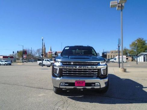 Used 2022 Chevrolet Silverado 2500 LTZ AWD/4WD image 2