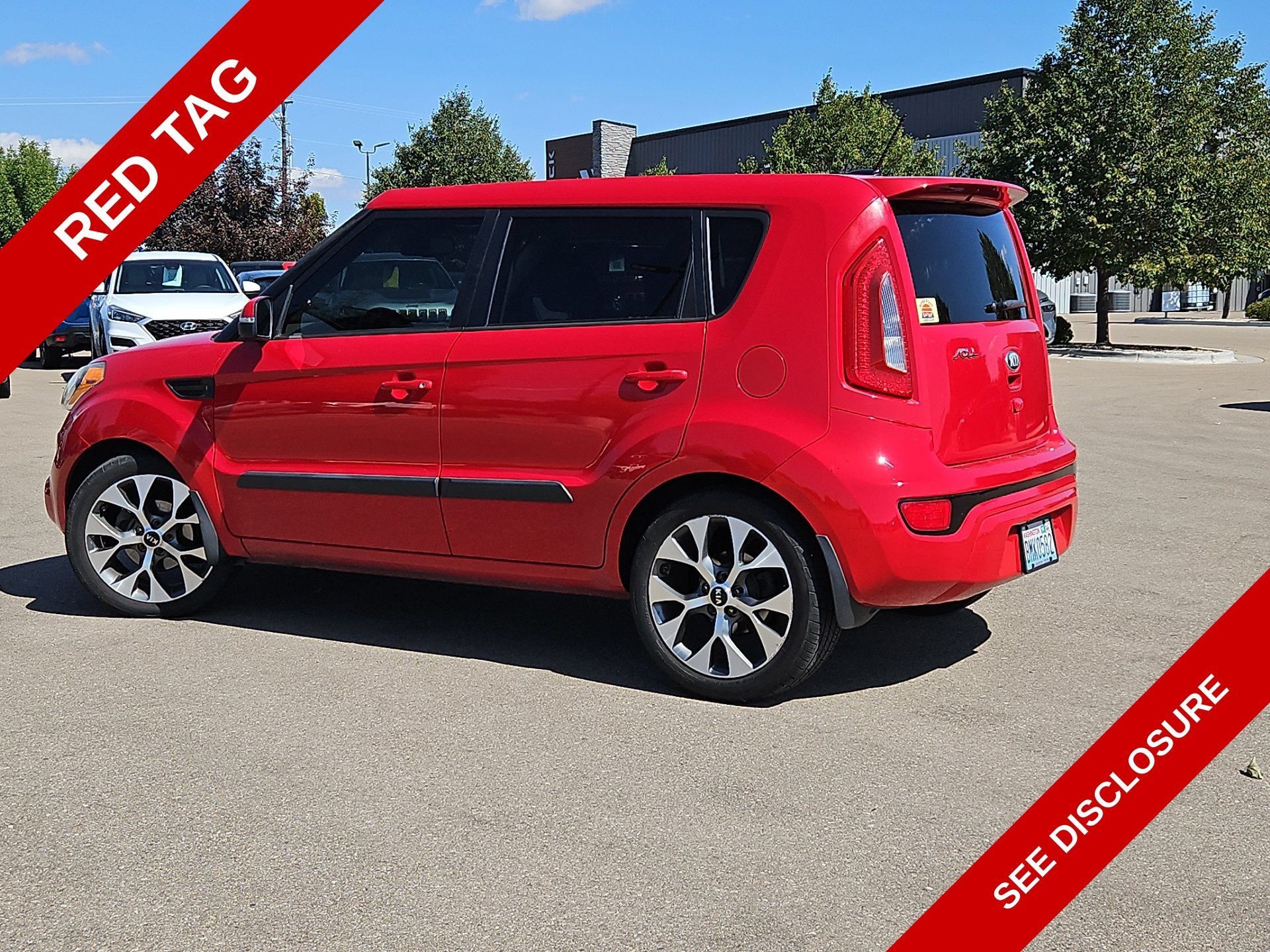 Used 2013 Kia Soul ! FWD image 2