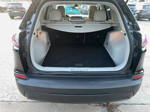 Used 2021 Jeep Cherokee Latitude Plus w/ Security Package image 8