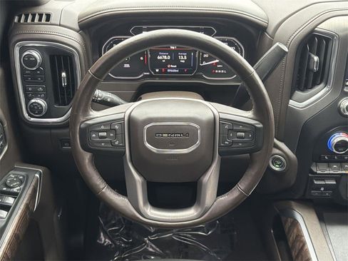 Used 2021 GMC Sierra 1500 Denali w/ Driver Alert Package II image 8