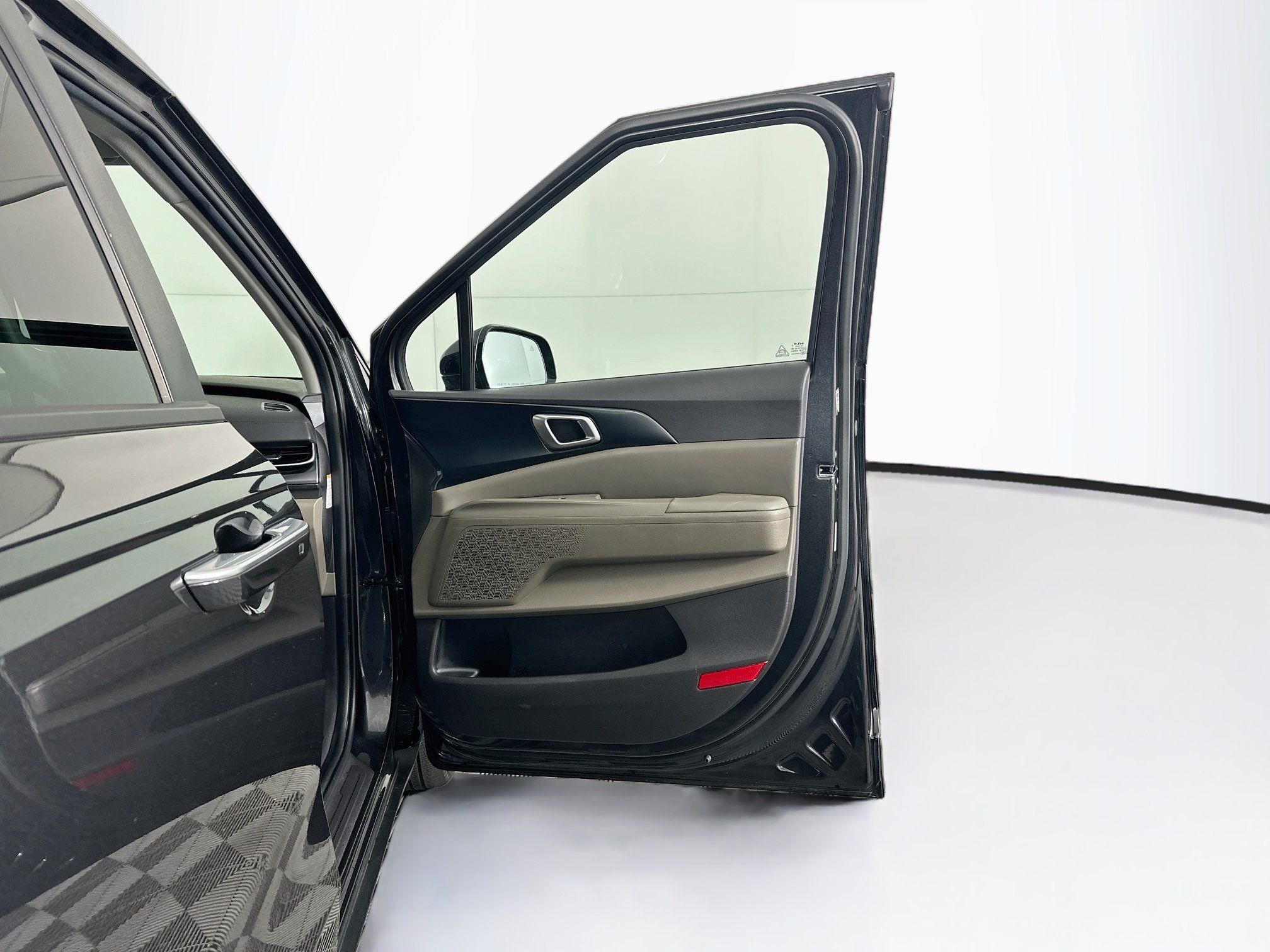 Used 2026 Kia Carnival LXS FWD image 34
