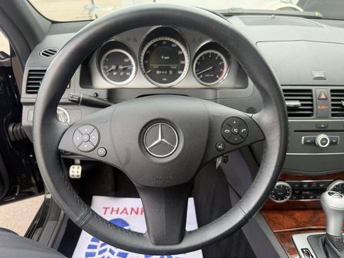 Used 2011 Mercedes-Benz C 300 4MATIC Sedan image 11