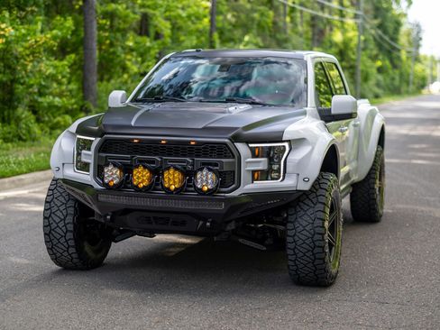 Used 2018 Ford F150 Raptor w/ Equipment Group 802A Luxury AWD/4WD image 11