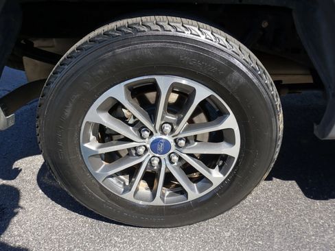 Used 2018 Ford F150 XLT w/ Equipment Group 302A Luxury RWD image 38