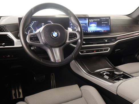 Used 2024 BMW X5 xDrive40i w/ M Sport Package AWD/4WD image 2