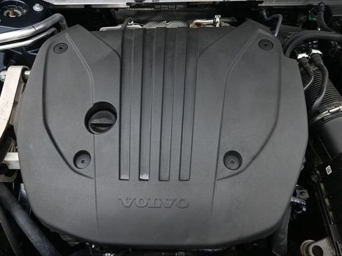 Used 2023 Volvo XC60 B5 Plus w/ Climate Package image 33