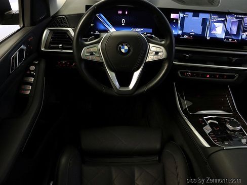 Certified 2023 BMW X7 xDrive40i w/ Premium Package image 16