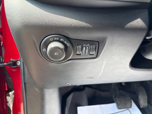 Used 2022 Jeep Compass Limited w/ (RED) Package AWD/4WD image 19
