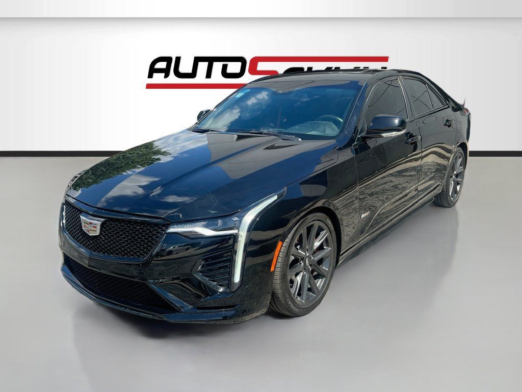 Used 2023 Cadillac CT4 V RWD image 3