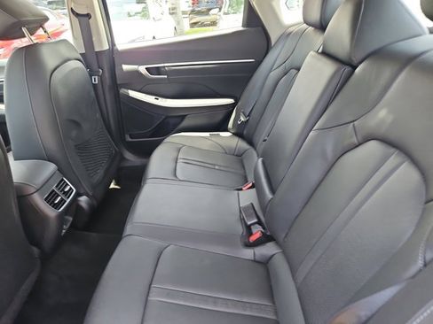 Used 2022 Hyundai Sonata Limited image 11