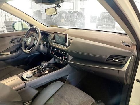 Used 2021 Nissan Rogue S AWD/4WD image 12