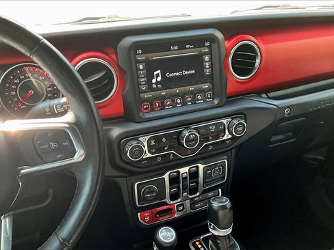 Used 2018 Jeep Wrangler Unlimited Rubicon image 10