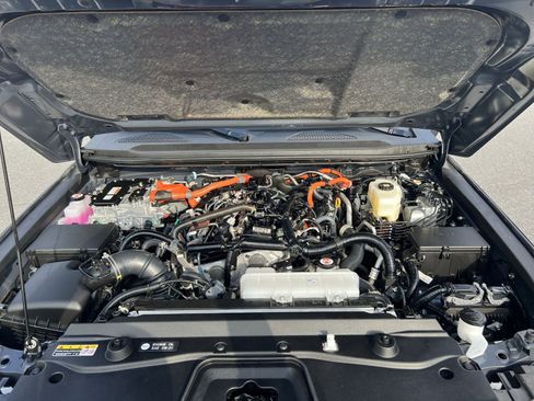 Used 2025 Toyota Land Cruiser w/ Premium Package image 27