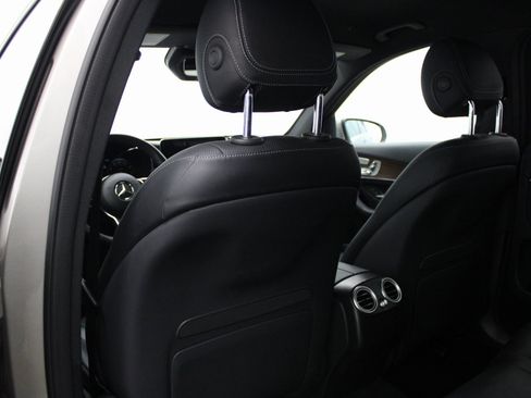 Used 2022 Mercedes-Benz GLC 300 4MATIC w/ Driver Assistance Package image 21