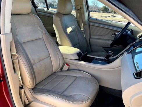 Used 2017 Ford Taurus SEL w/ Equipment Group 201A image 7