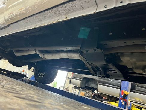 Used 2005 Ford Excursion Eddie Bauer image 83