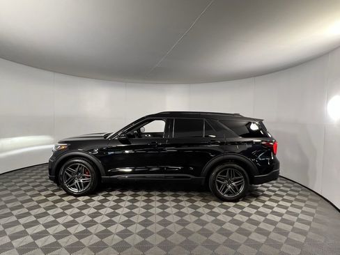 Used 2025 Ford Explorer ST w/ Sun And Sound Package image 9