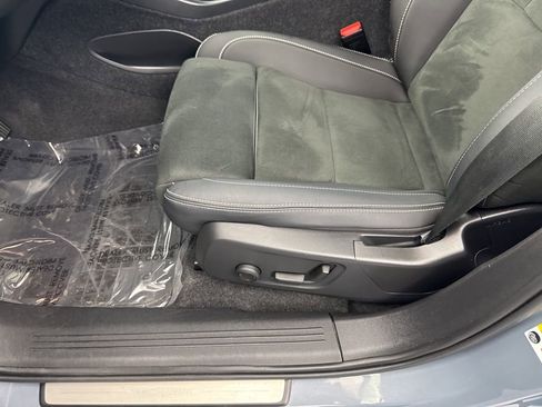 Used 2023 Volvo C40 P8 Recharge Ultimate w/ Protection Package Premier AWD/4WD image 28