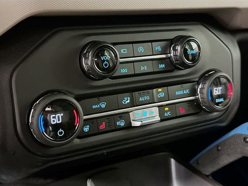 Used 2024 Ford Bronco Wildtrak image 27