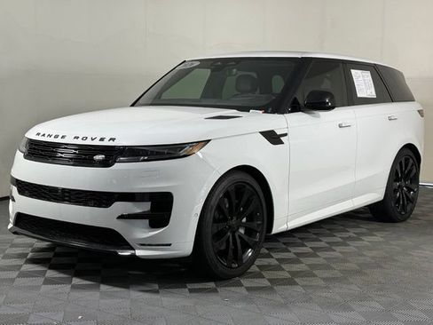 New 2026 Land Rover Range Rover Sport Dynamic SE AWD/4WD image 2