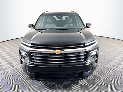 Used 2026 Chevrolet Traverse LT AWD/4WD image 2