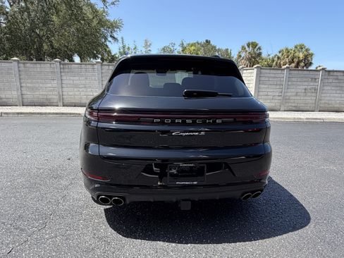 Certified 2026 Porsche Cayenne S AWD/4WD image 11