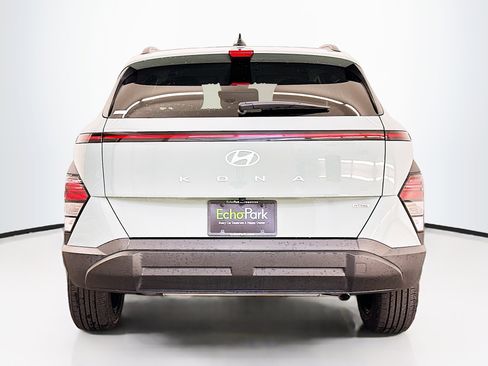 Used 2025 Hyundai Kona SEL image 7