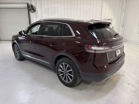 Used 2022 Lincoln Nautilus Standard image 3