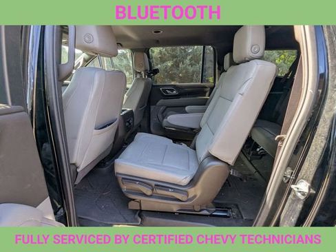 Used 2023 Chevrolet Suburban LT w/ Luxury Package RWD image 15