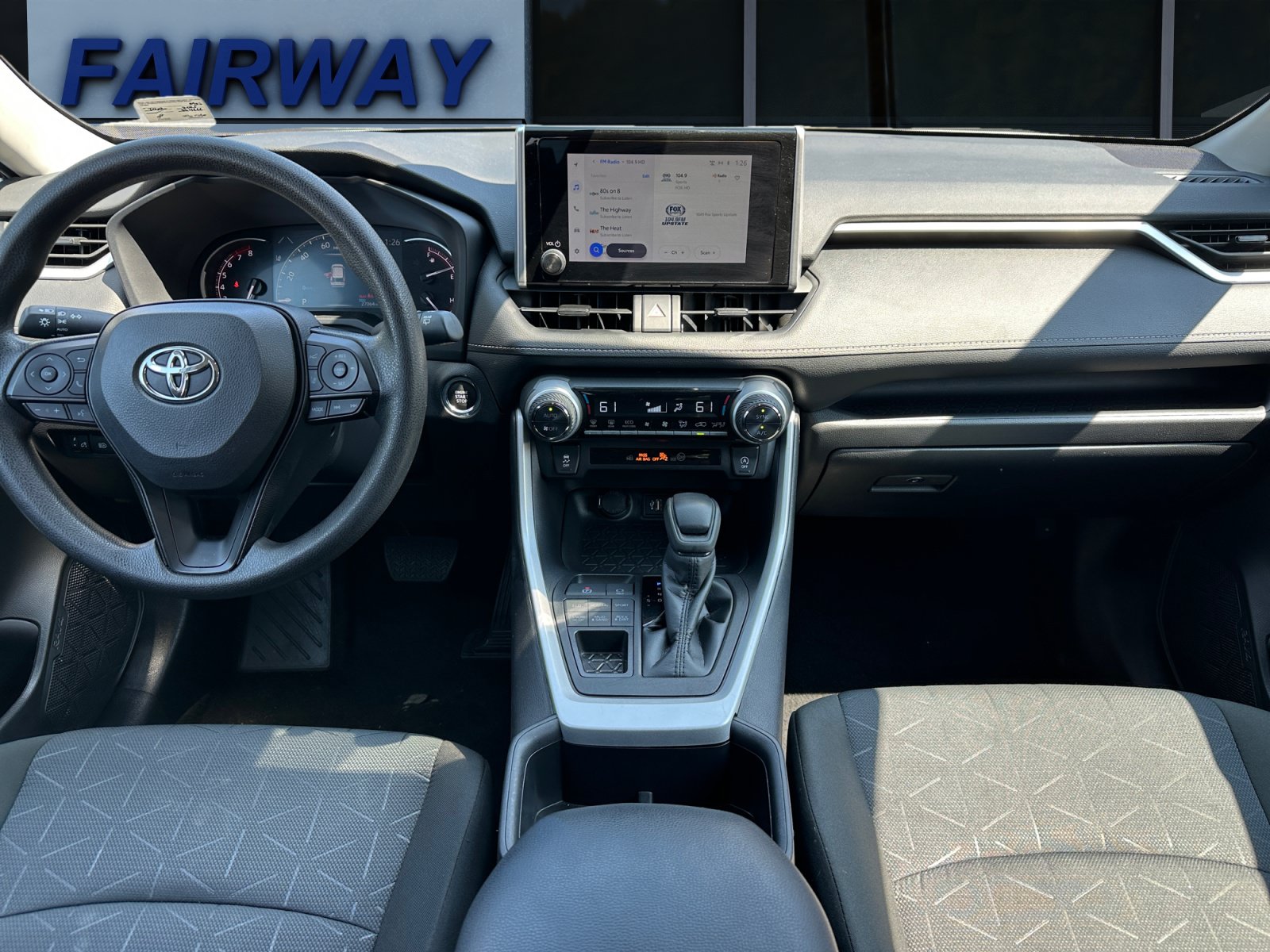 Used 2025 Toyota RAV4 XLE AWD/4WD image 14