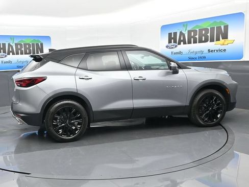 New 2026 Chevrolet Blazer LT w/ LPO, Black Sport Package FWD image 6