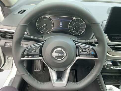 New 2025 Nissan Altima 2.5 SL image 13