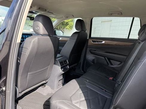New 2026 Volkswagen Atlas SE image 17