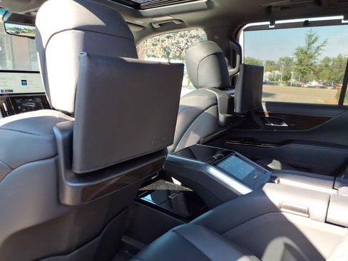 Used 2023 Lexus LX 600 4WD w/ Accessory Package (Z1) image 13