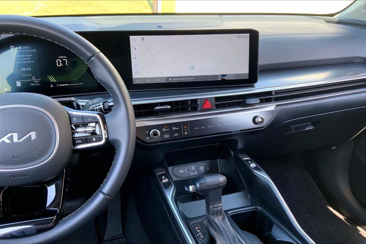 Used 2025 Kia Sorento S FWD image 6