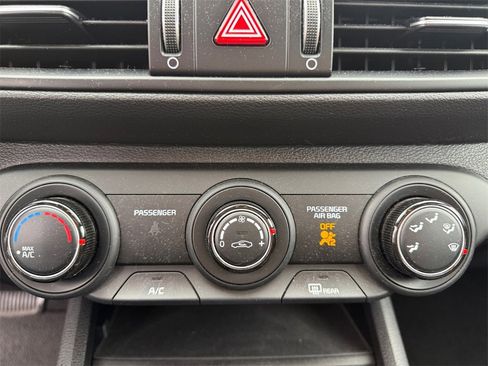 Certified 2023 Kia Forte LXS w/ LXS Technology Package image 29