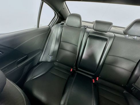 Used 2017 Honda Accord Sport image 12
