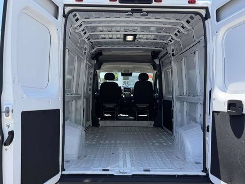 Used 2026 RAM ProMaster 2500 w/ Convenience Group FWD image 16