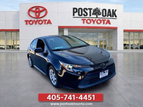 Used 2024 Toyota Corolla LE FWD image 3