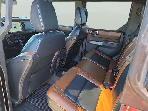 Used 2023 Ford Bronco Outer Banks image 9