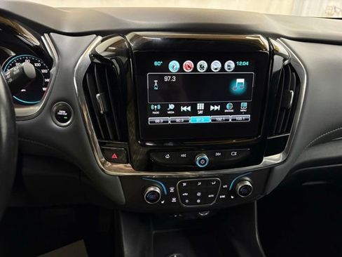 Used 2018 Chevrolet Traverse LT w/ LPO, Floor Liner Package AWD/4WD image 38