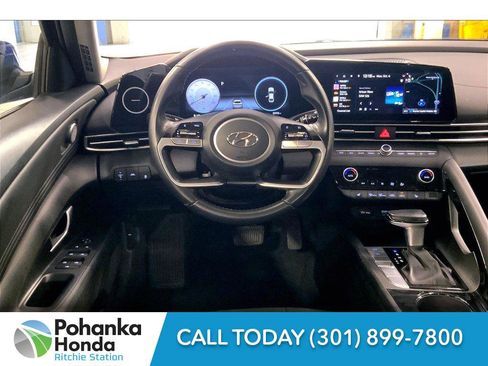 Used 2023 Hyundai Elantra SEL w/ Convenience Package image 4