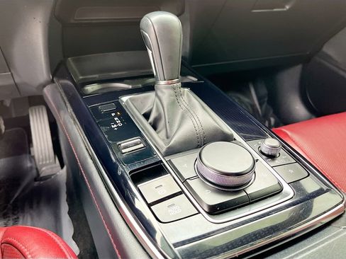 Used 2024 MAZDA CX-30 AWD 2.5 S w/ Preferred Package image 16