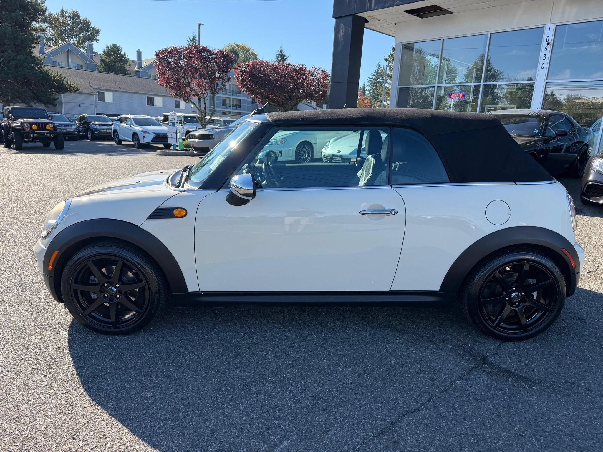 Used 2010 MINI Cooper Convertible FWD image 6