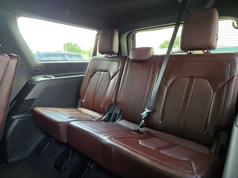 Used 2024 Ford Expedition Max Limited RWD image 16