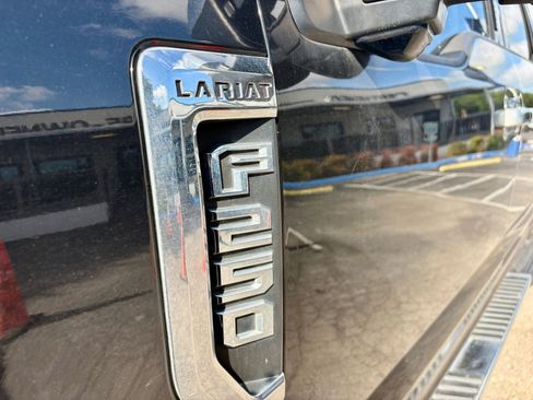 Used 2019 Ford F250 Lariat w/ Lariat Value Package AWD/4WD image 7
