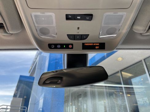 Used 2020 Buick Envision Essence FWD image 25