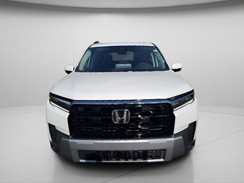 New 2026 Honda Pilot Elite image 2