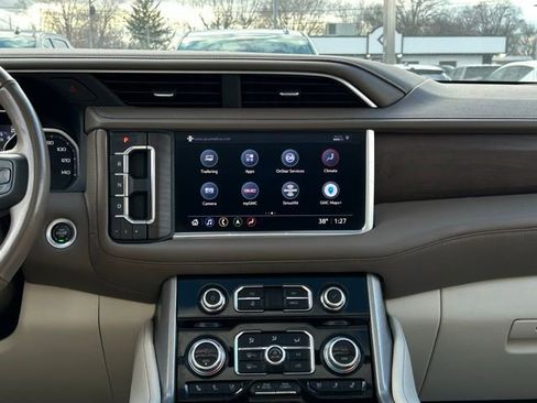 Used 2021 GMC Yukon Denali w/ Denali Premium Package image 26